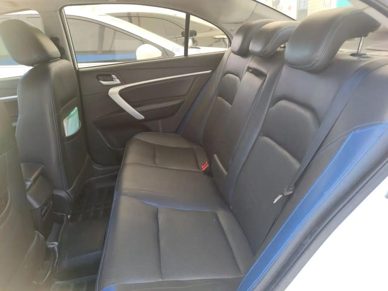 Geely Auto Emgrand New Energy 2016 EV Elite Model — миниатюра 18
