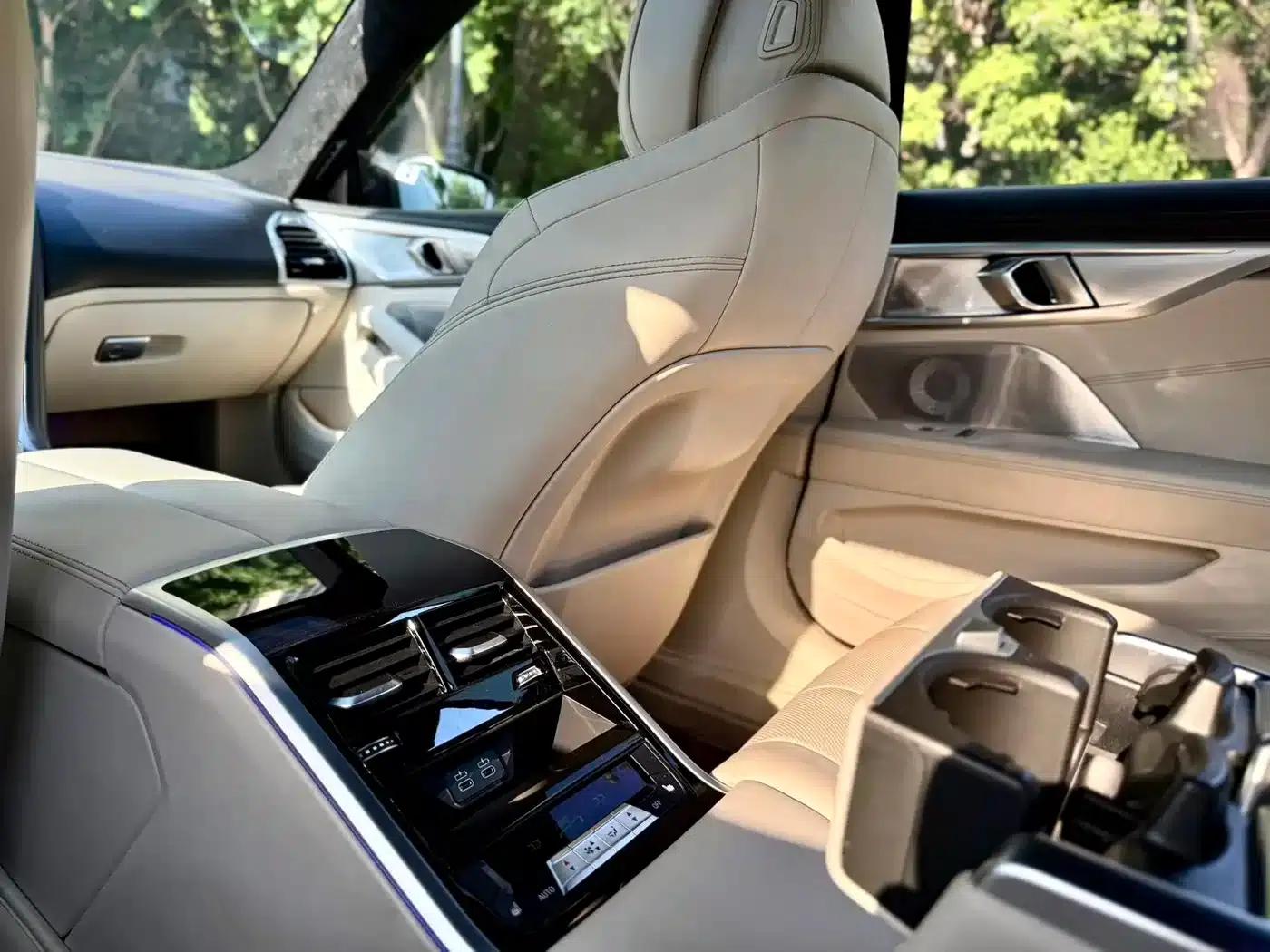 2019 BMW 8 Series 840i xDrive Gran Coupe M Sport Package — миниатюра 14