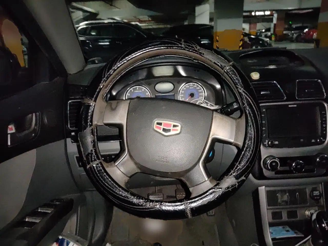 Geely Auto Classic Emgrand 2013 Sedan 1.5L Manual Entry-Level Model — миниатюра 11