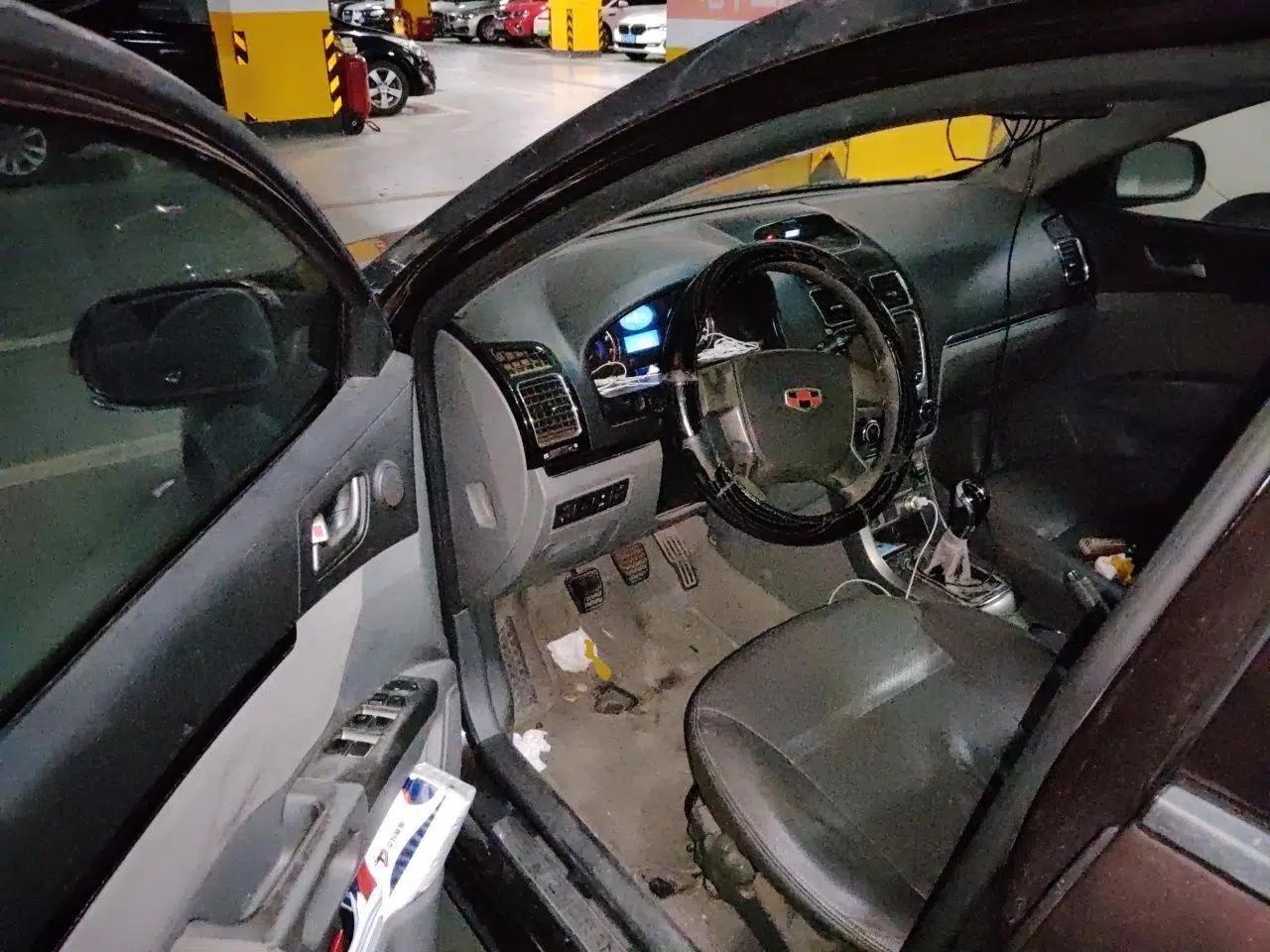 Geely Auto Classic Emgrand 2013 Sedan 1.5L Manual Entry-Level Model — миниатюра 17
