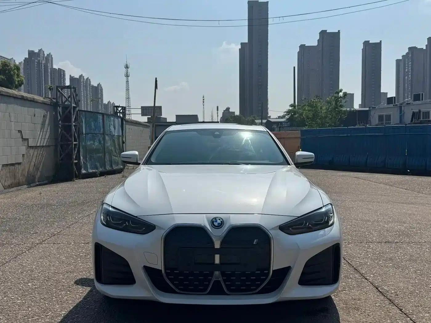 BMW i4 2023 eDrive35 — миниатюра 2