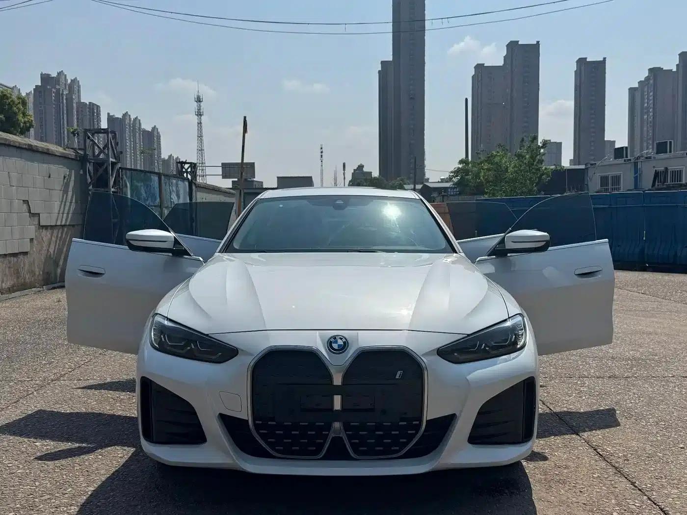 BMW i4 2023 eDrive35 — миниатюра 3