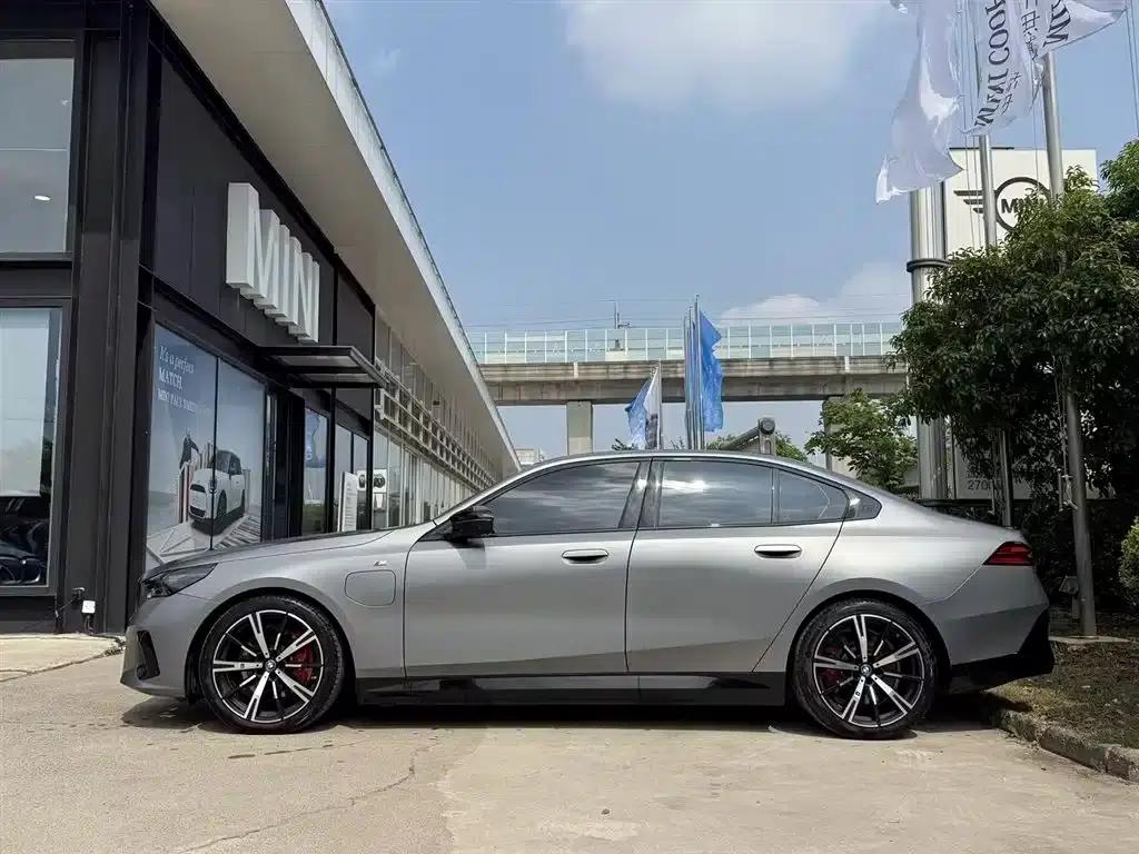 2024 BMW i5 M60 xDrive M60 — миниатюра 3