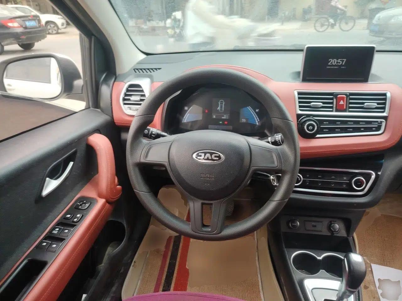 JAC Group iEV6E 2017 iEV6E Time Edition — миниатюра 11