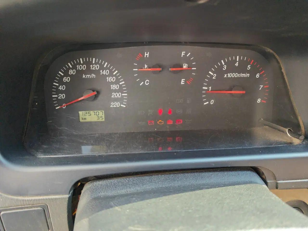 Jinbei Grace 2015 2.0L Classic Edition Standard Model Long Wheelbase 7/9 Seats — миниатюра 12