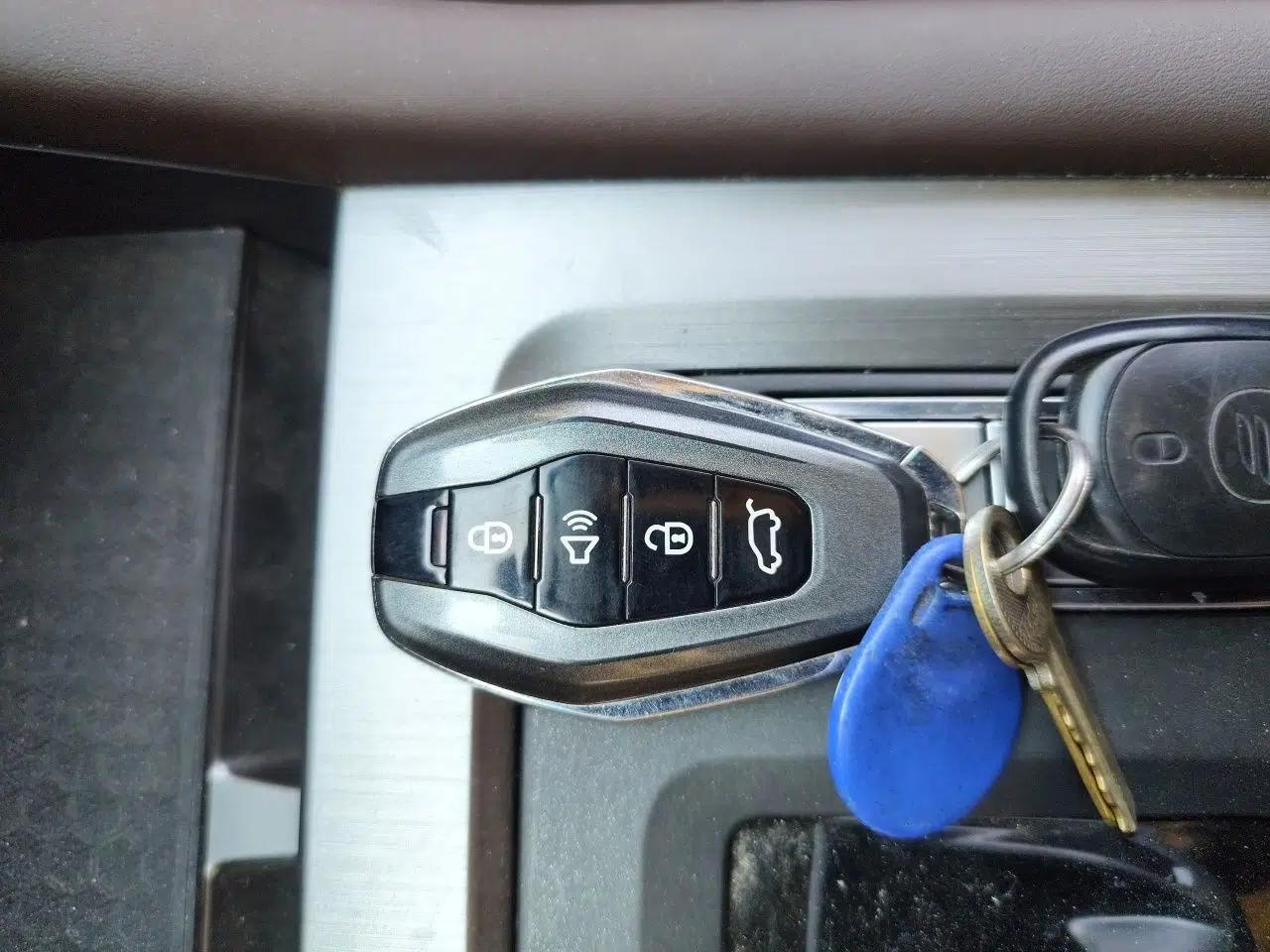 JETOUR X90 PLUS 2023 1.6TD DCT Villa 5-Seater — миниатюра 9