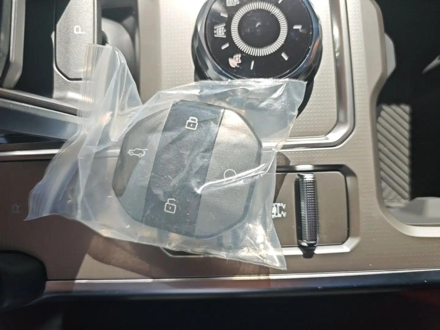 JETOUR Shanhai Traveler C-DM 2026 Model 212km Huawei Qiankun Intelligent Driving — миниатюра 12