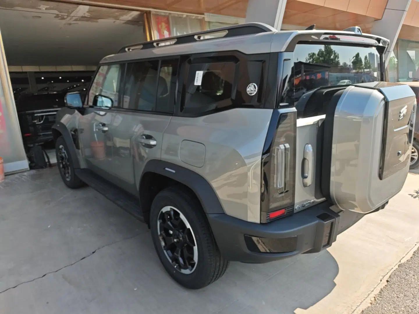 JETOUR Shanhai Traveler C-DM 2026 Model 212km Huawei Qiankun Intelligent Driving — миниатюра 4