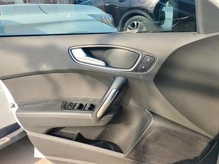 Audi A1 2014 30 TFSI Sportback Comfort — миниатюра 7