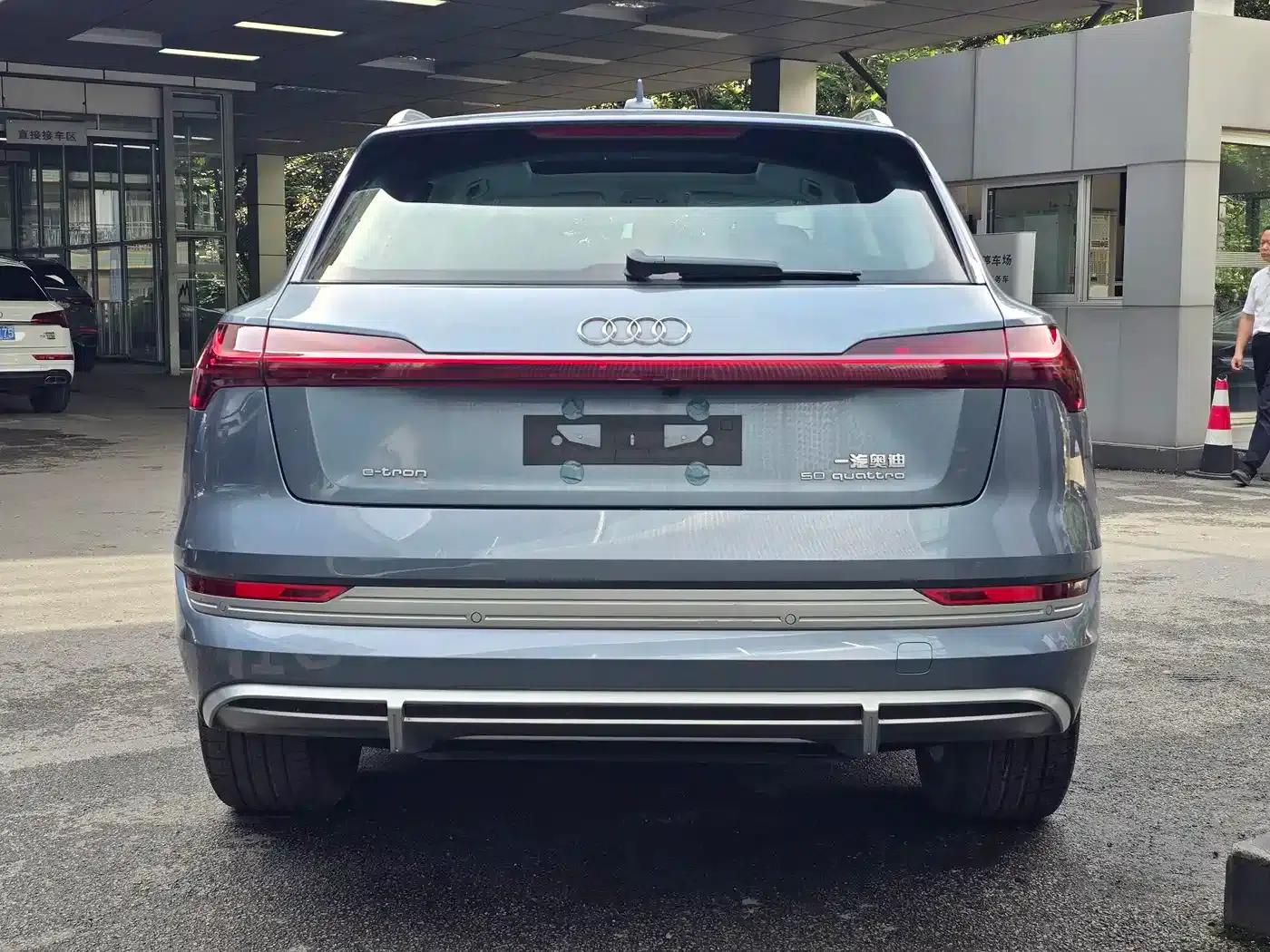 Audi e-tron 2021 50 quattro Premium Edition — миниатюра 6