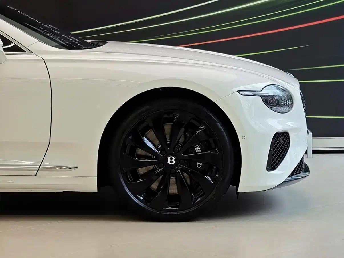2026 Continental Plug-in Hybrid GT Base Model — миниатюра 8