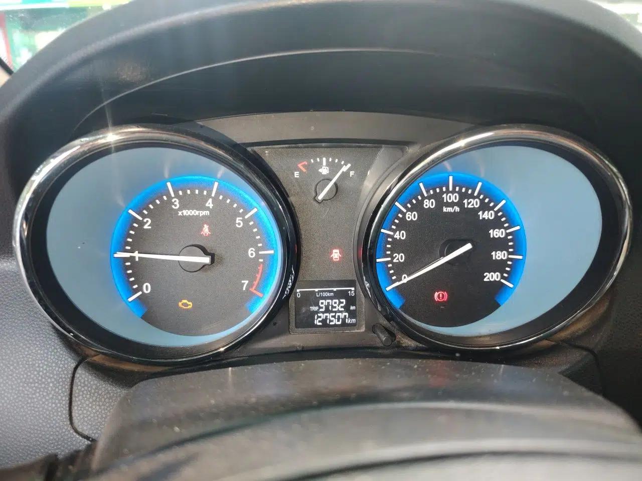 Cowin C3 2015 1.5L Manual Gold Diamond Edition — миниатюра 12
