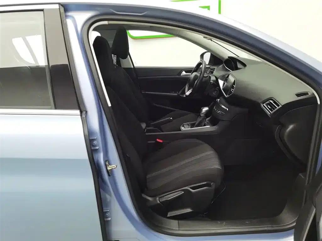 Peugeot 308S 2015 1.2T Automatic Sporty Edition — миниатюра 23