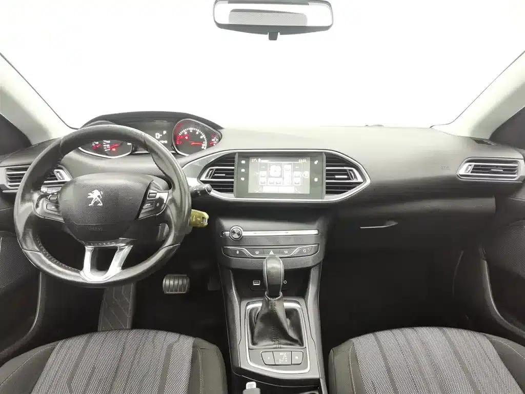 Peugeot 308S 2015 1.2T Automatic Sporty Edition — миниатюра 5