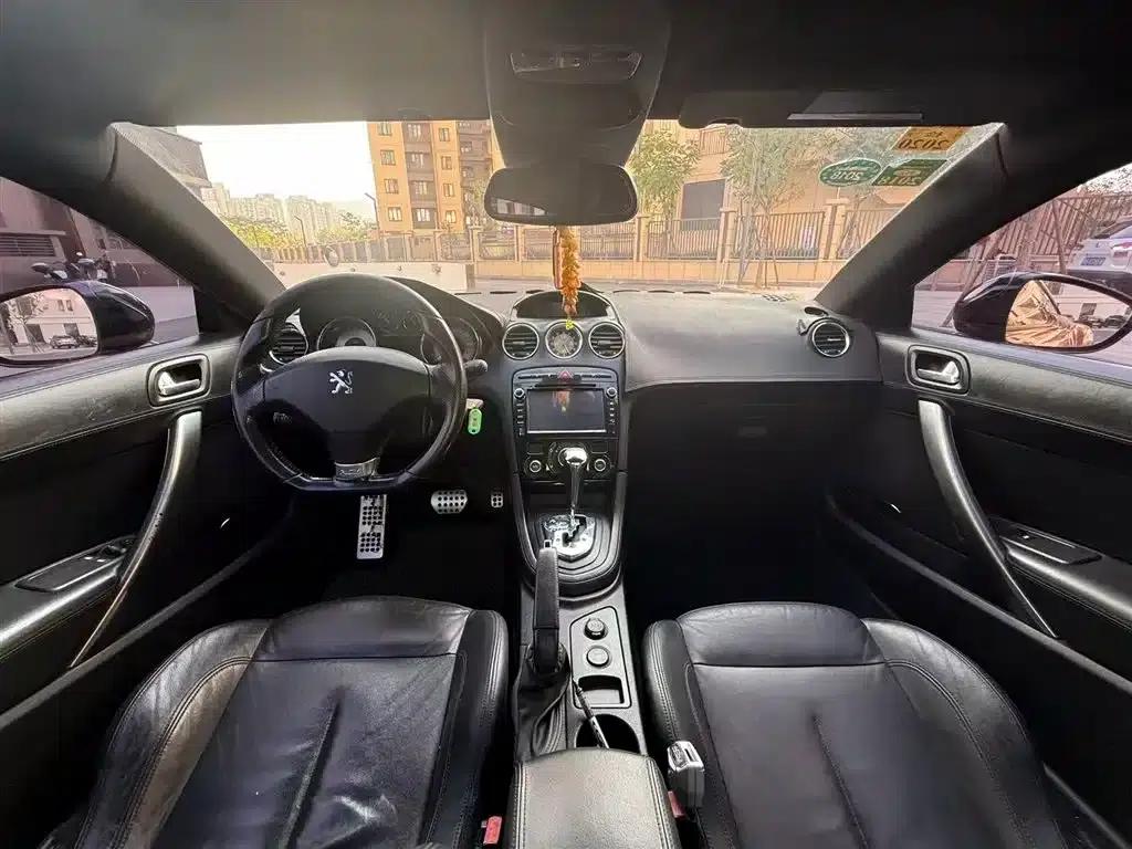 Peugeot RCZ 2011 1.6T Luxury Sport — миниатюра 5