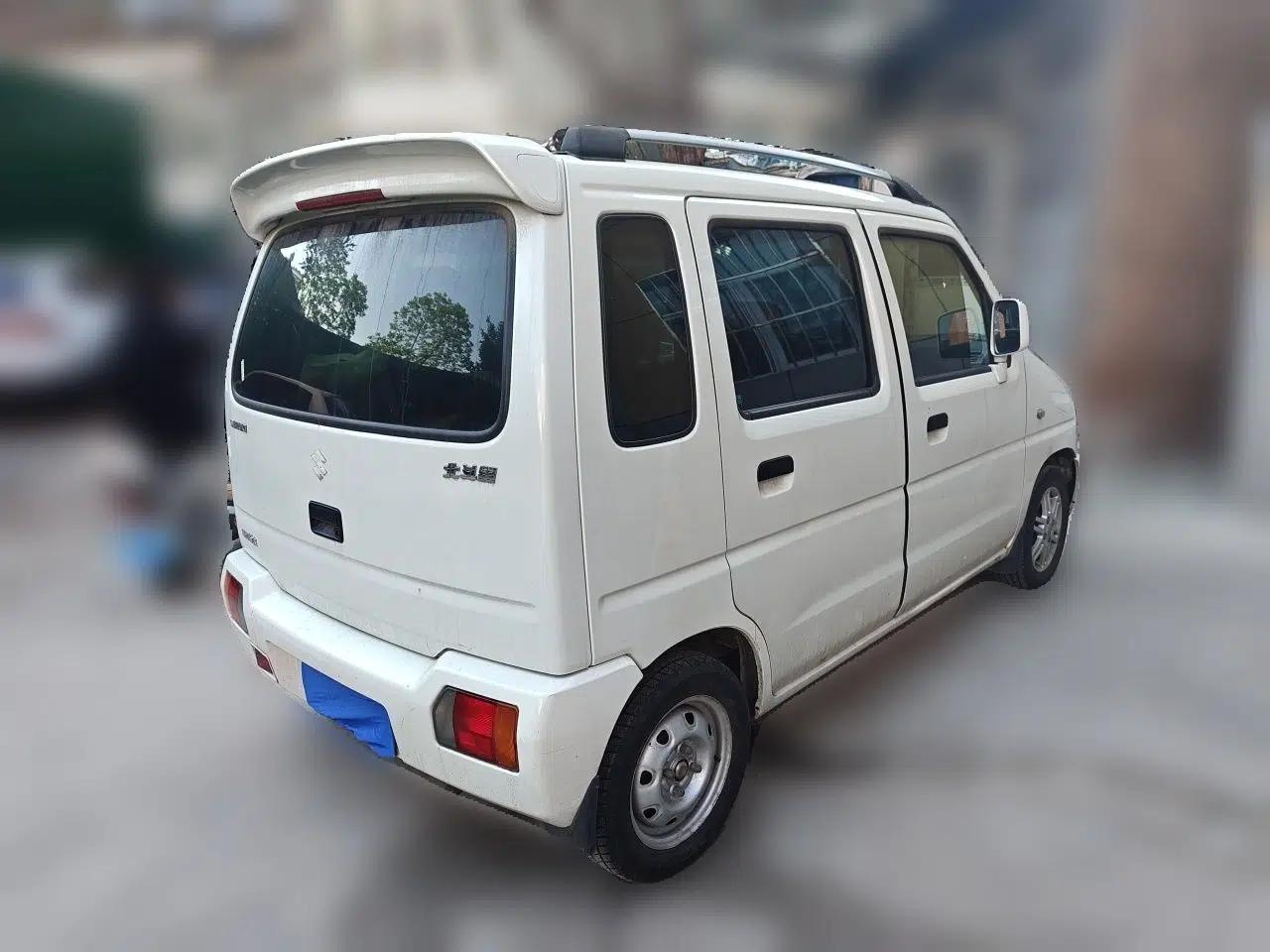 Suzuki Wagon R 2013 Venture Edition 1.0L Manual Economy Model — миниатюра 6