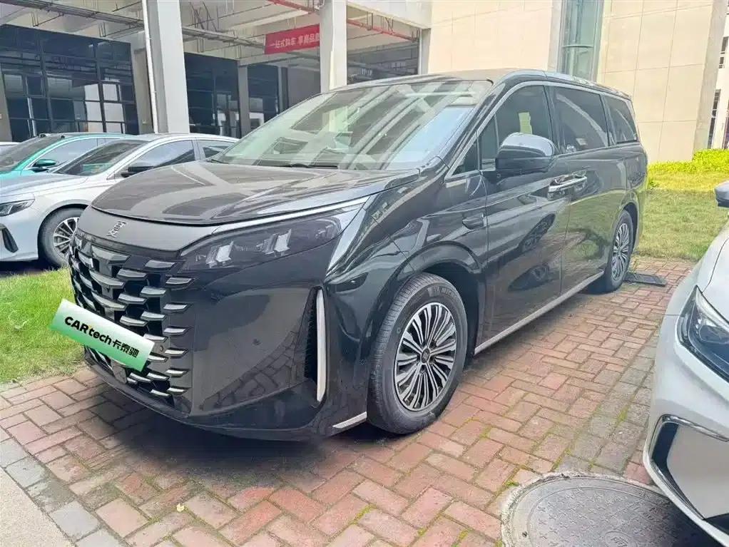 Summer 2025 DM-i 1.5T 180km/h Superior Edition — миниатюра 1