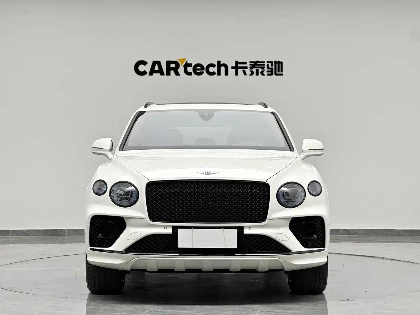 Bentayga Plug-in Hybrid 2021 3.0T PHEV — миниатюра 2