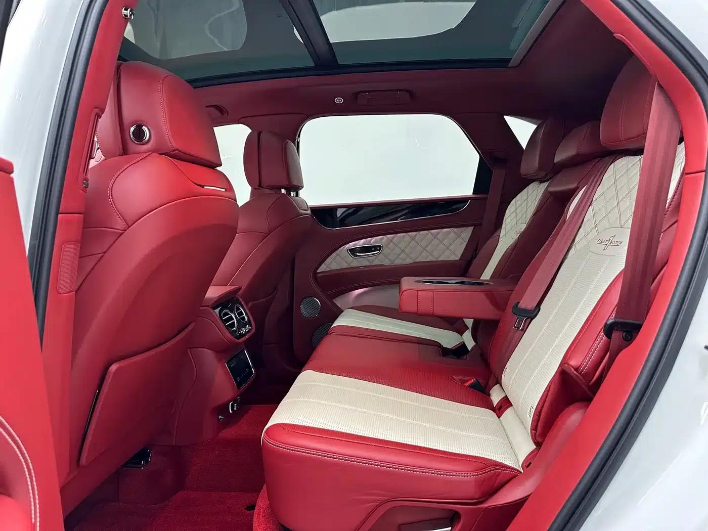 Bentayga Plug-in Hybrid 2021 3.0T PHEV — миниатюра 12