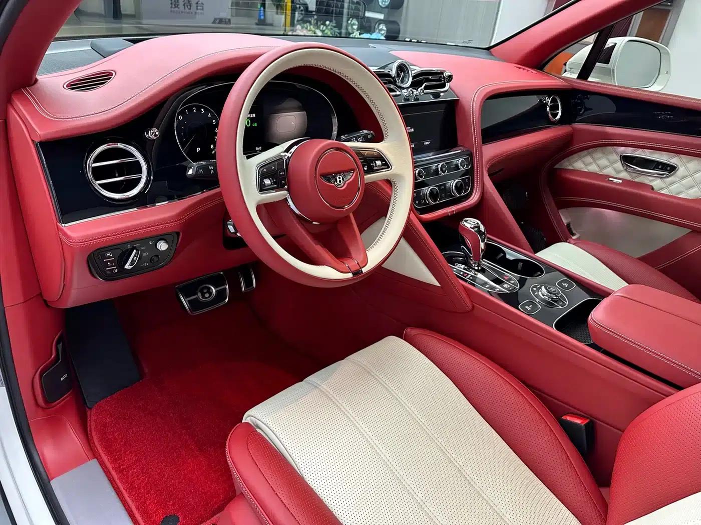 Bentayga Plug-in Hybrid 2021 3.0T PHEV — миниатюра 8