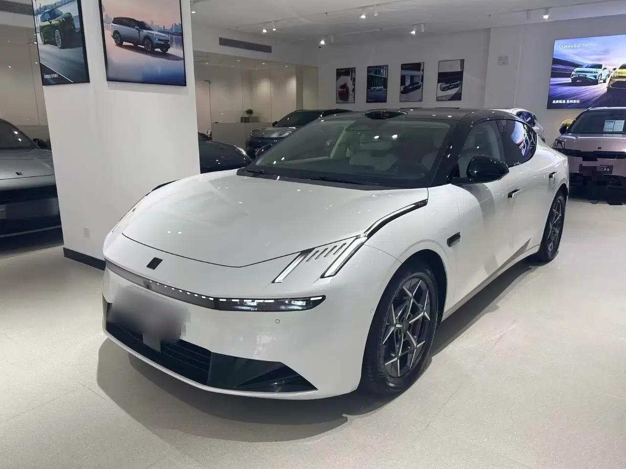 Lynk & Co 10 EM-P 2025 Model 120 Four-Wheel Drive Ultra — миниатюра 1