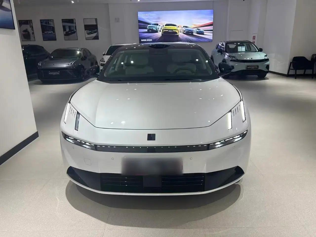 Lynk & Co 10 EM-P 2025 Model 120 Four-Wheel Drive Ultra — миниатюра 2