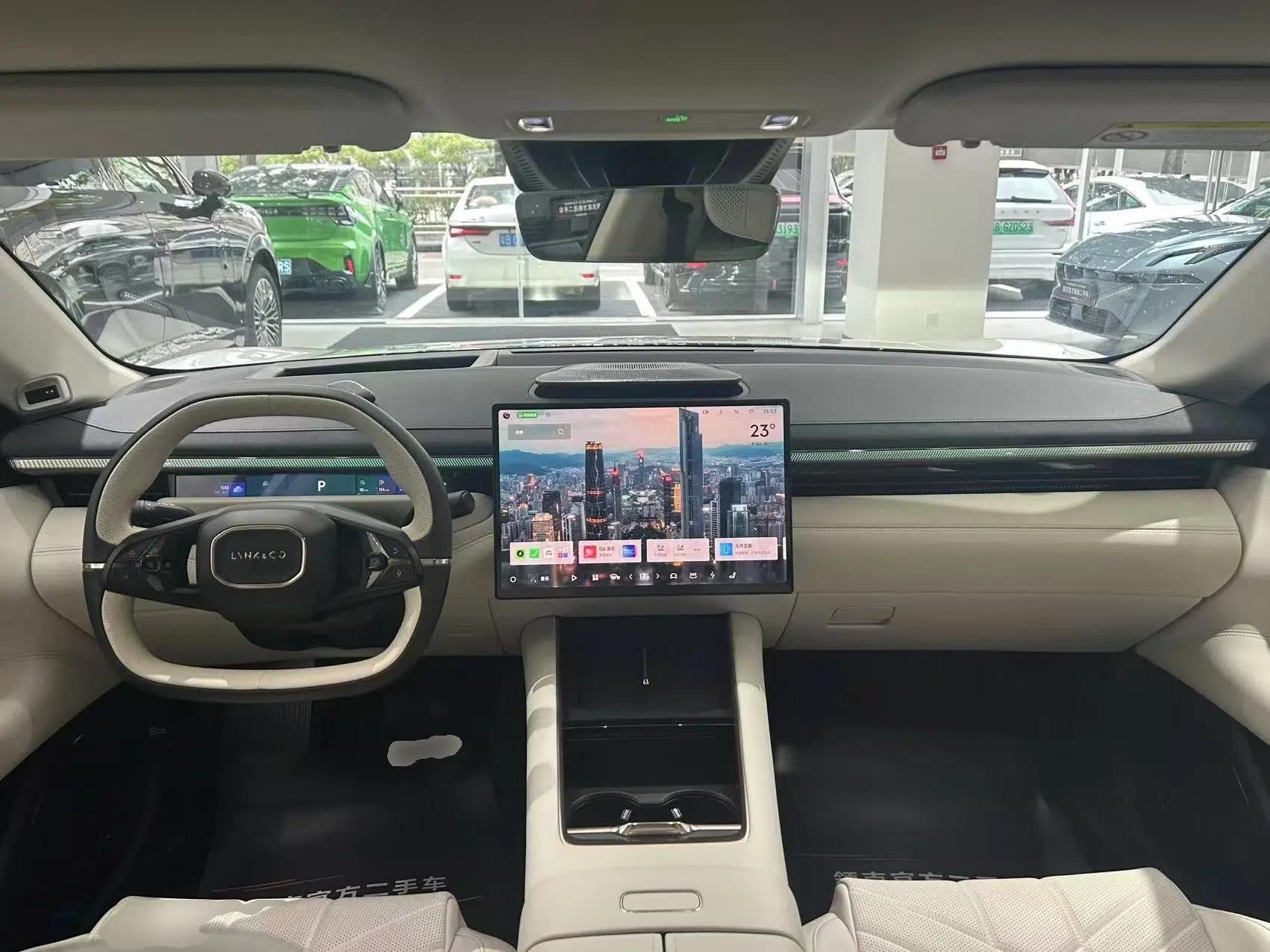 Lynk & Co 10 EM-P 2025 Model 120 Four-Wheel Drive Ultra — миниатюра 13