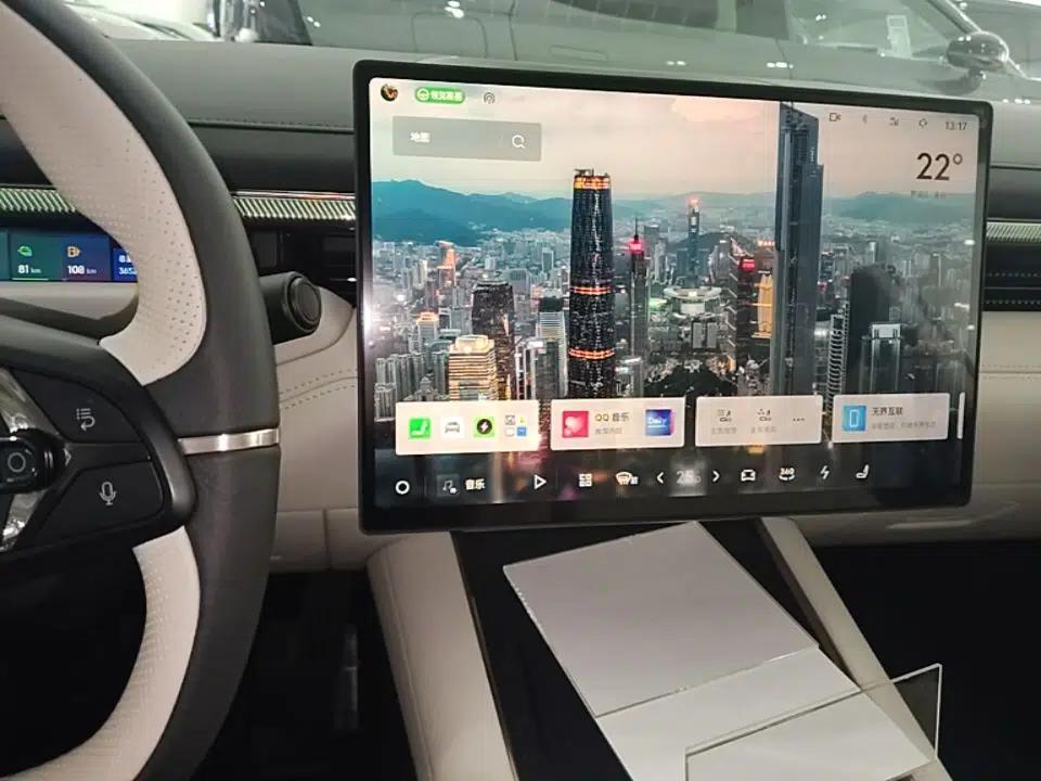 Lynk & Co 10 EM-P 2025 Model 120 Four-Wheel Drive Ultra — миниатюра 16