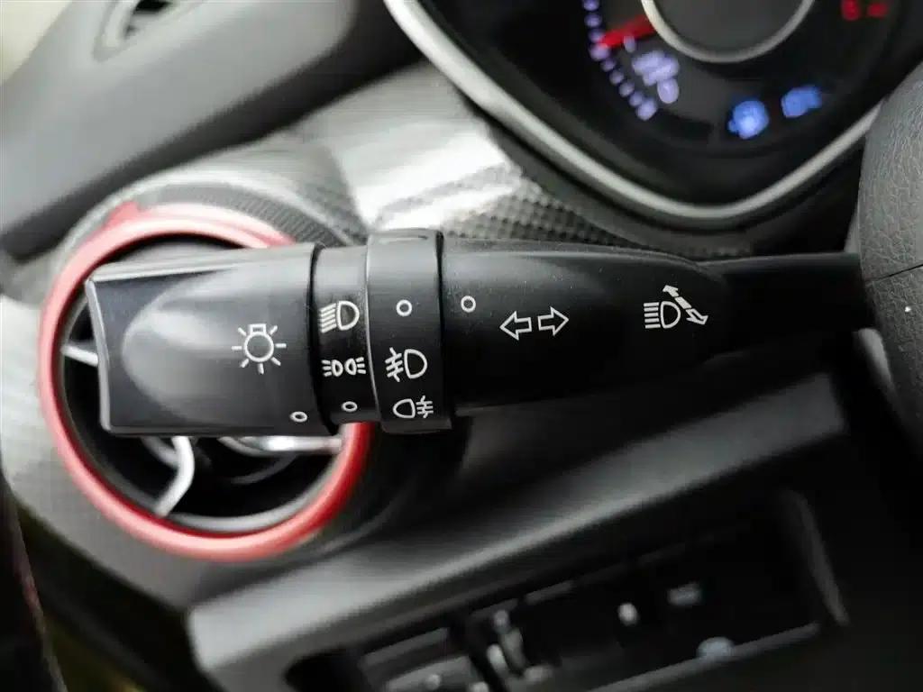 Beijing BJ20 2016 1.5T CVT Luxury Edition — миниатюра 21