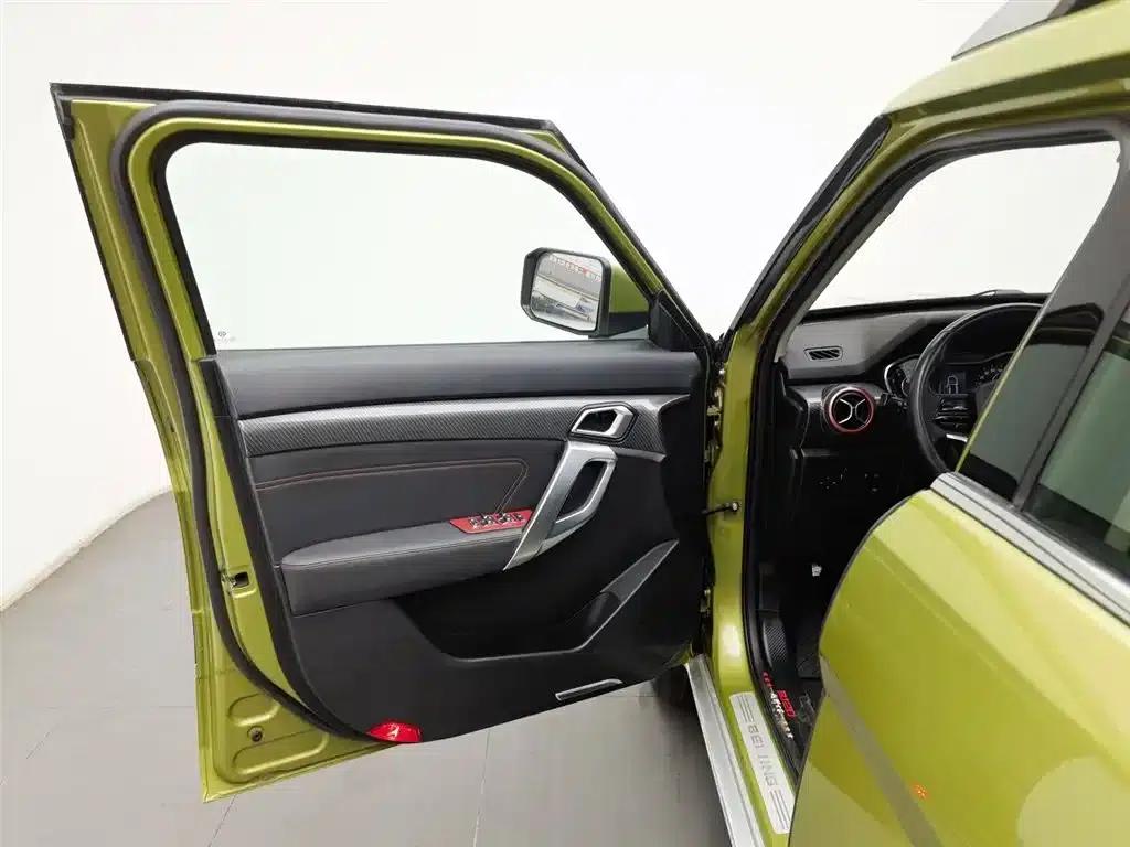 Beijing BJ20 2016 1.5T CVT Luxury Edition — миниатюра 8