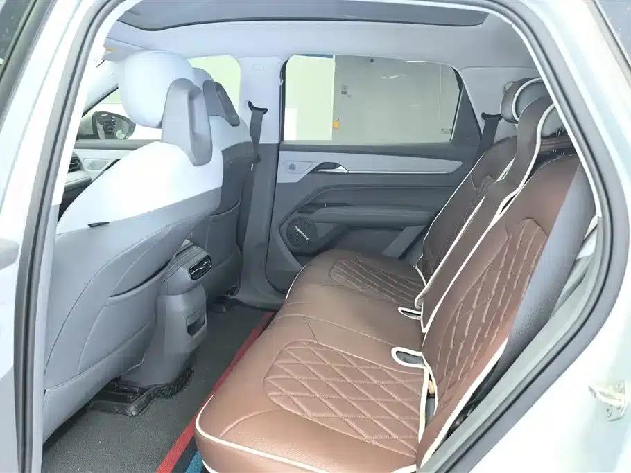 Yueyi 03 2025 Model 445km Heartfelt Edition — миниатюра 11
