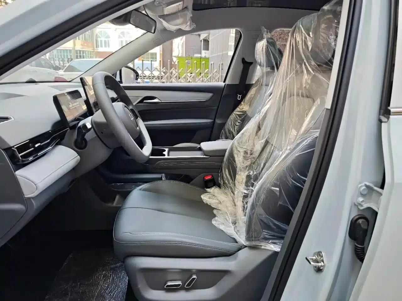 Yueyi 03 2025 Model 445km Heartfelt Edition — миниатюра 9