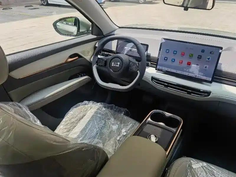 Yueyi 03 2025 Model 565km Enjoy Edition — миниатюра 17