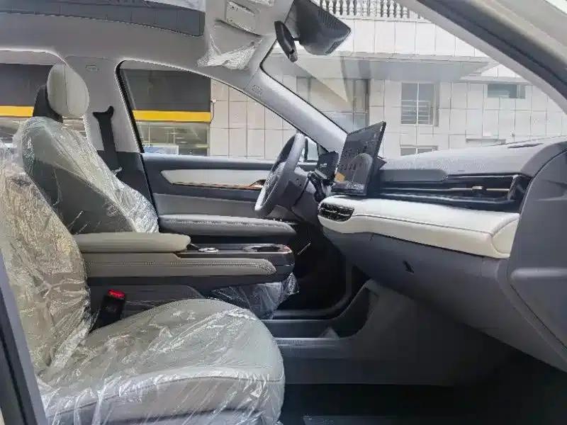Yueyi 03 2025 Model 565km Enjoy Edition — миниатюра 20