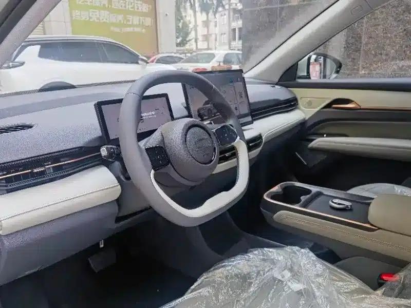 Yueyi 03 2025 Model 565km Enjoy Edition — миниатюра 9