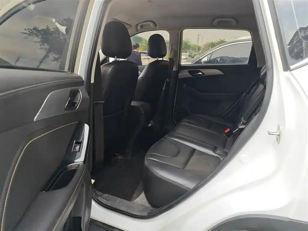 Beijing X3 2019 1.5T CVT Glory Edition — миниатюра 10