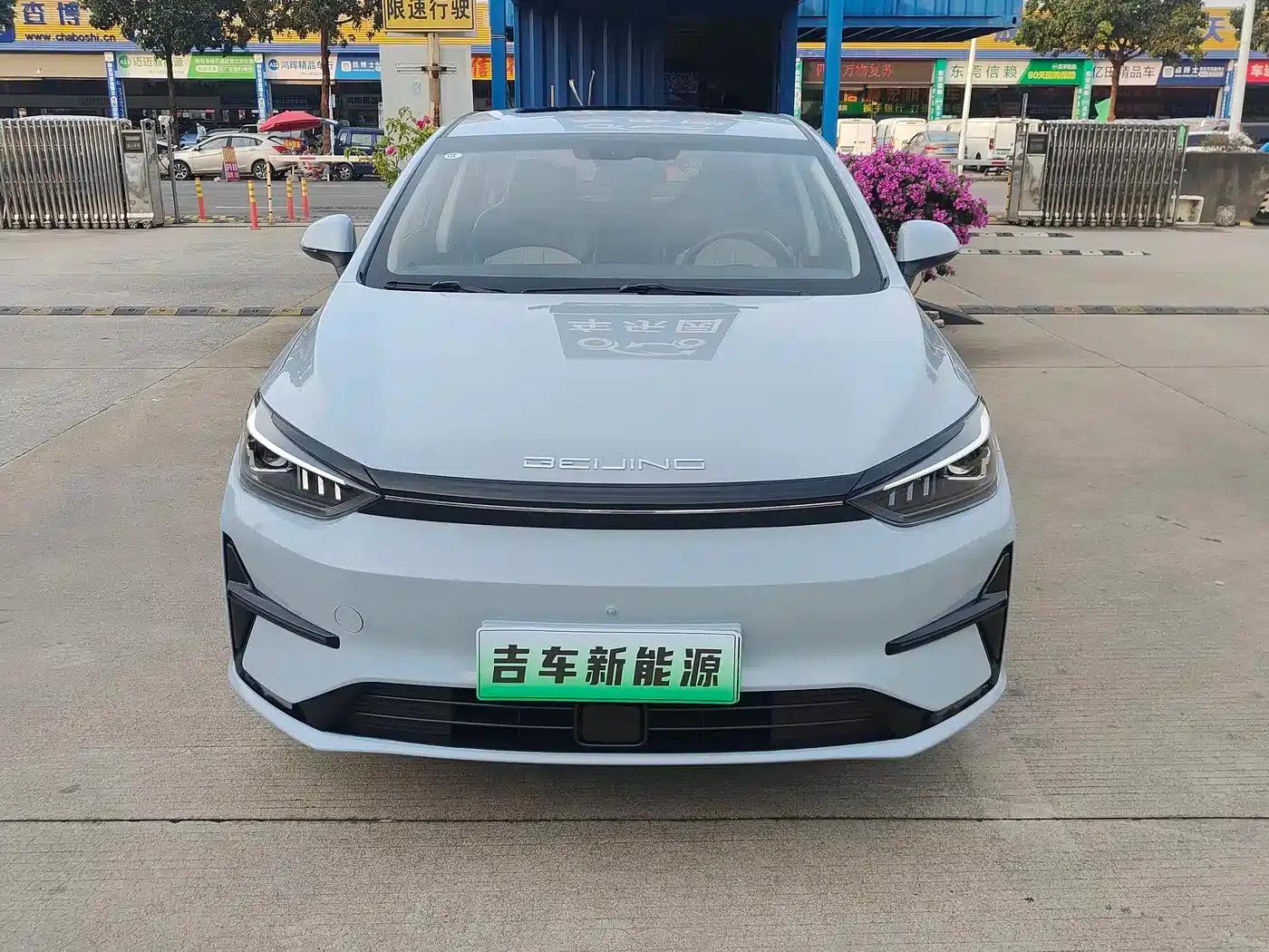 Beijing EU5 PLUS 2023 R500 Premium Edition — миниатюра 2