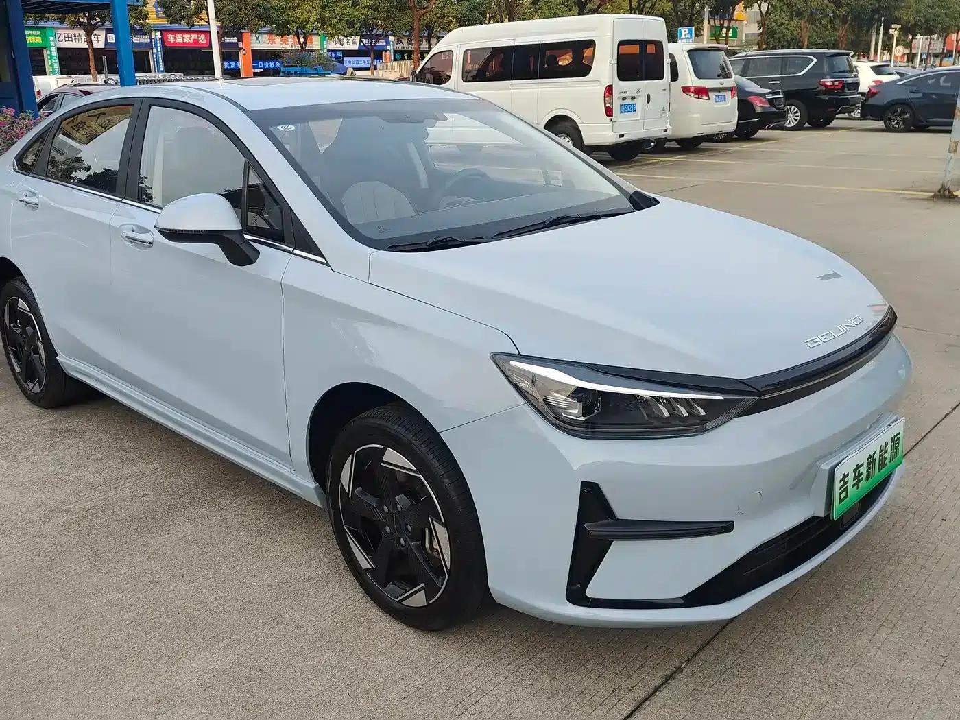Beijing EU5 PLUS 2023 R500 Premium Edition — миниатюра 3