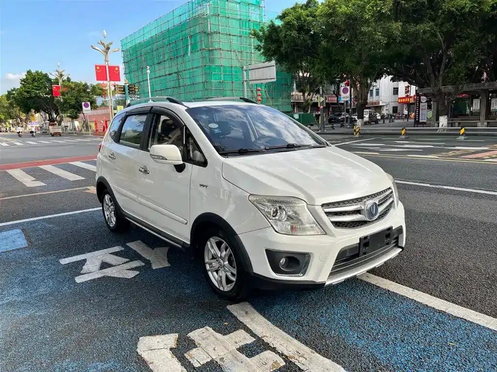 Changan CX20 2014 1.4L Manual Sunroof Navigation Edition (National V Emission Standard) — миниатюра 3