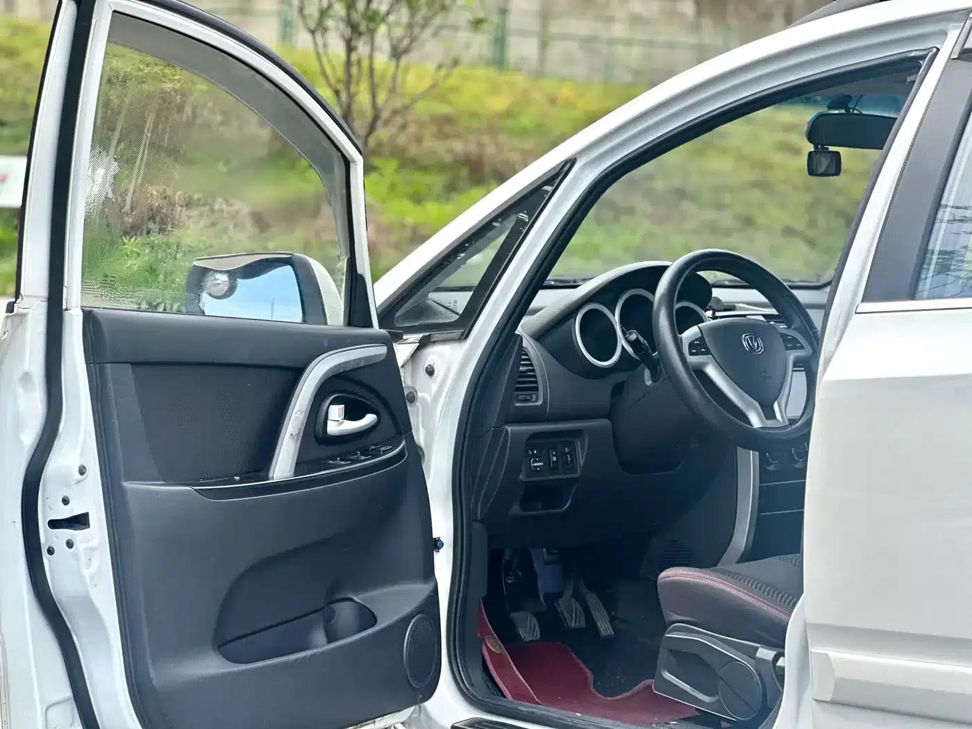 Changan CX20 2014 1.4L Manual Sport Edition (National IV Emission Standard) — миниатюра 17
