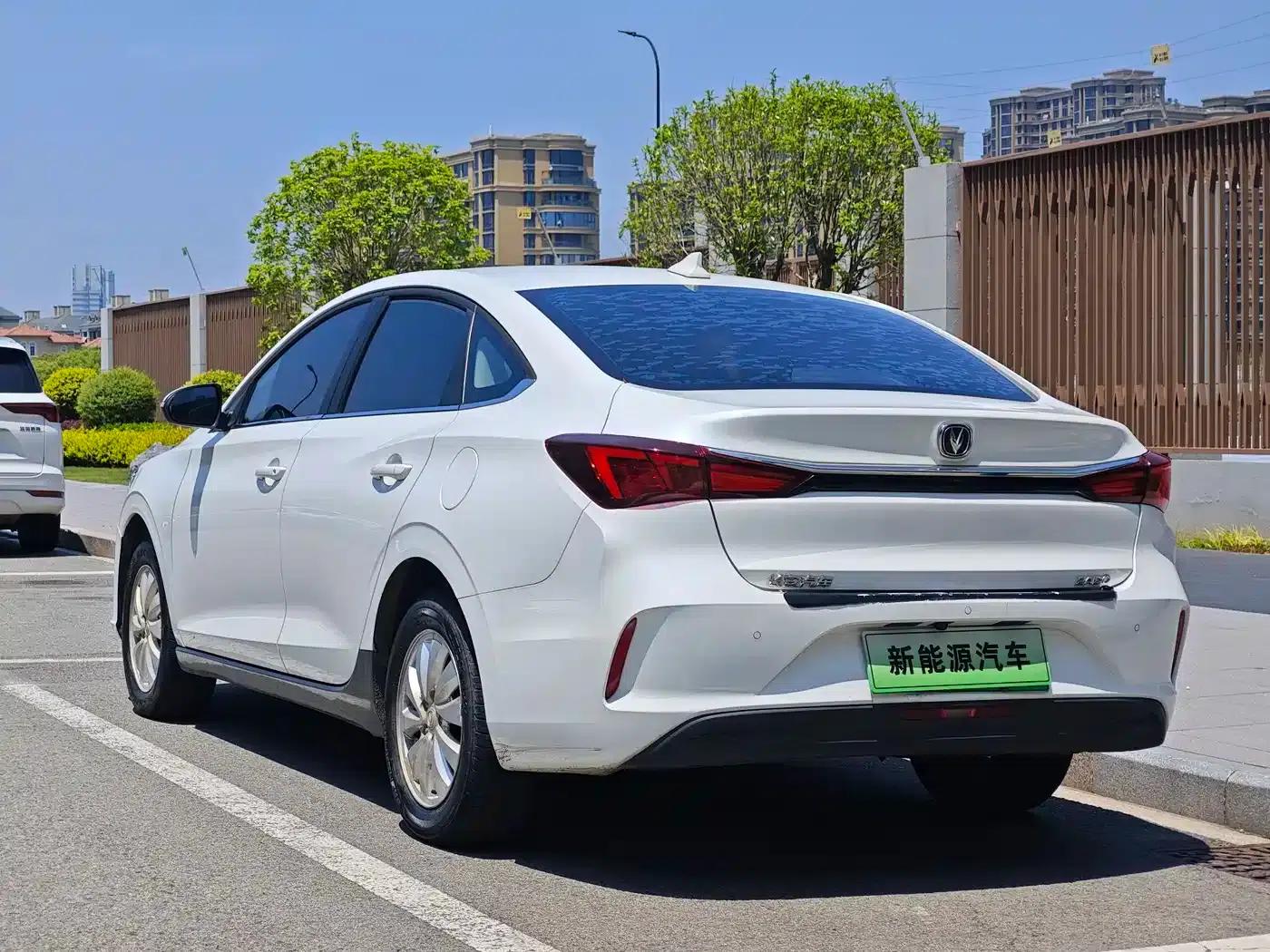 Changan Eado New Energy 2022 EV460 Smart Ride-Hailing Edition (Lithium Iron Phosphate) — миниатюра 4