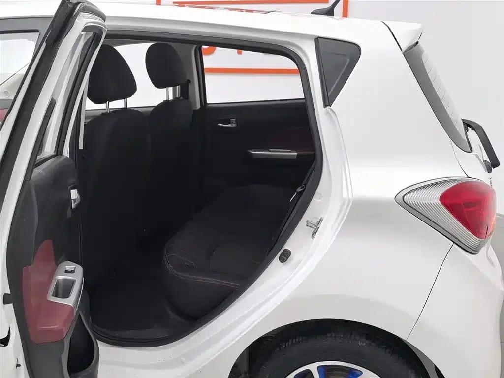 Benben EV 2017 Pure Electric Luxury Model with 180km/h — миниатюра 15