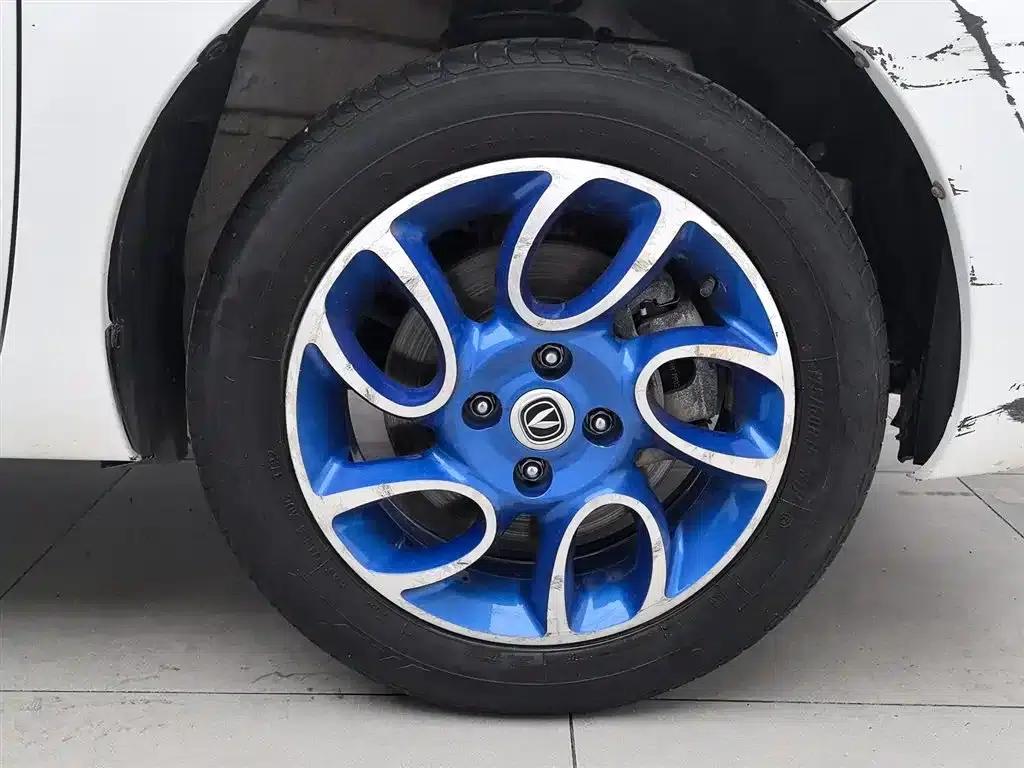 Benben EV 2017 Pure Electric Luxury Model with 180km/h — миниатюра 17