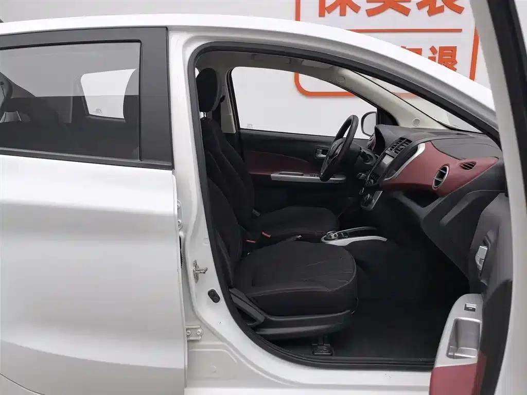 Benben EV 2017 Pure Electric Luxury Model with 180km/h — миниатюра 23