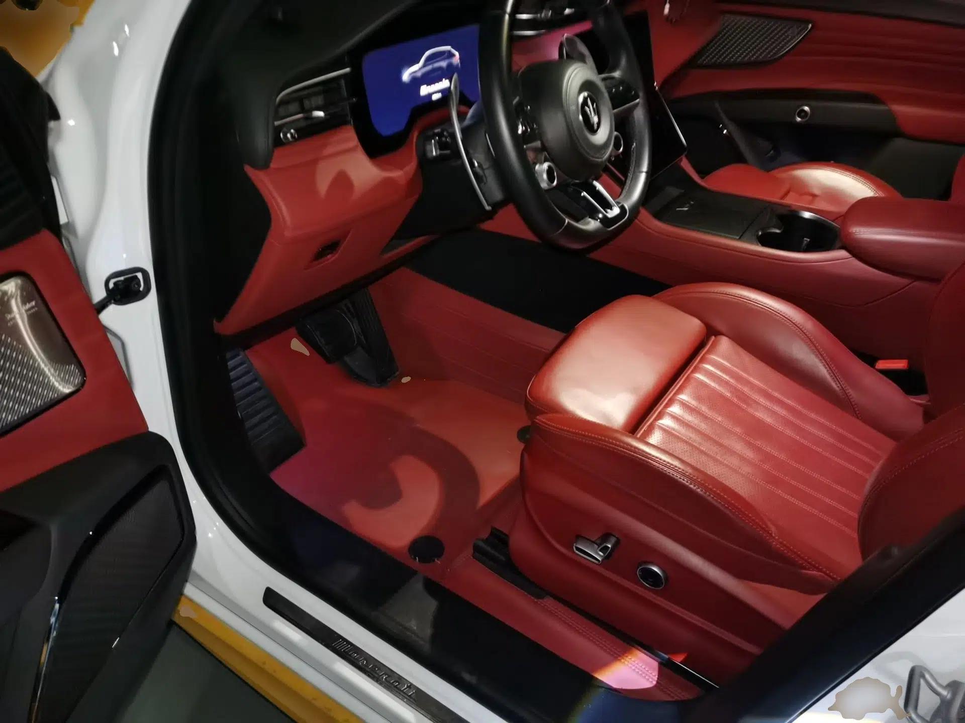 Maserati Grecale 2023 2.0T GT — миниатюра 16