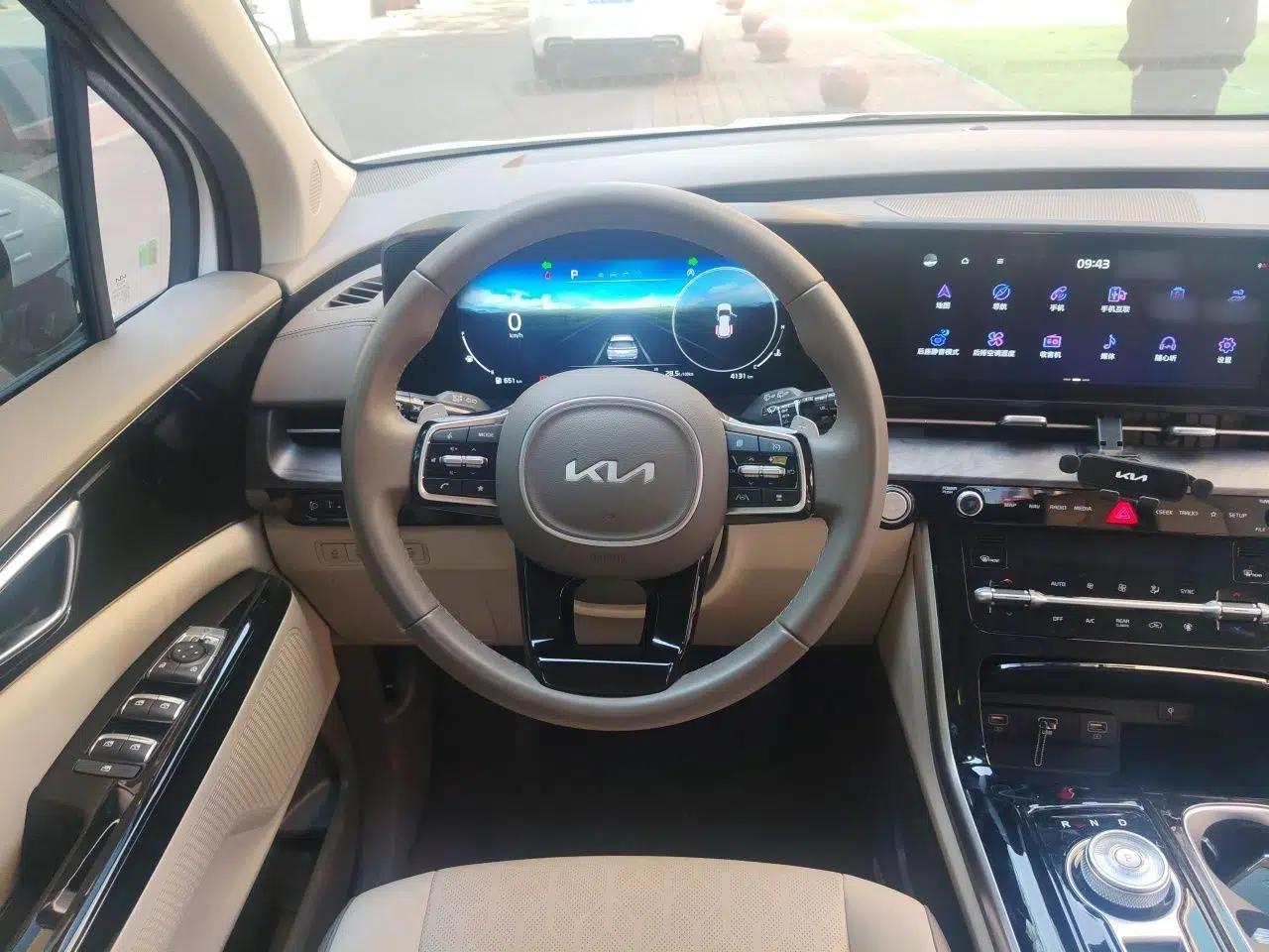 Kia Carnival 2026 Model 2.0T Luxury Tech Edition — миниатюра 11