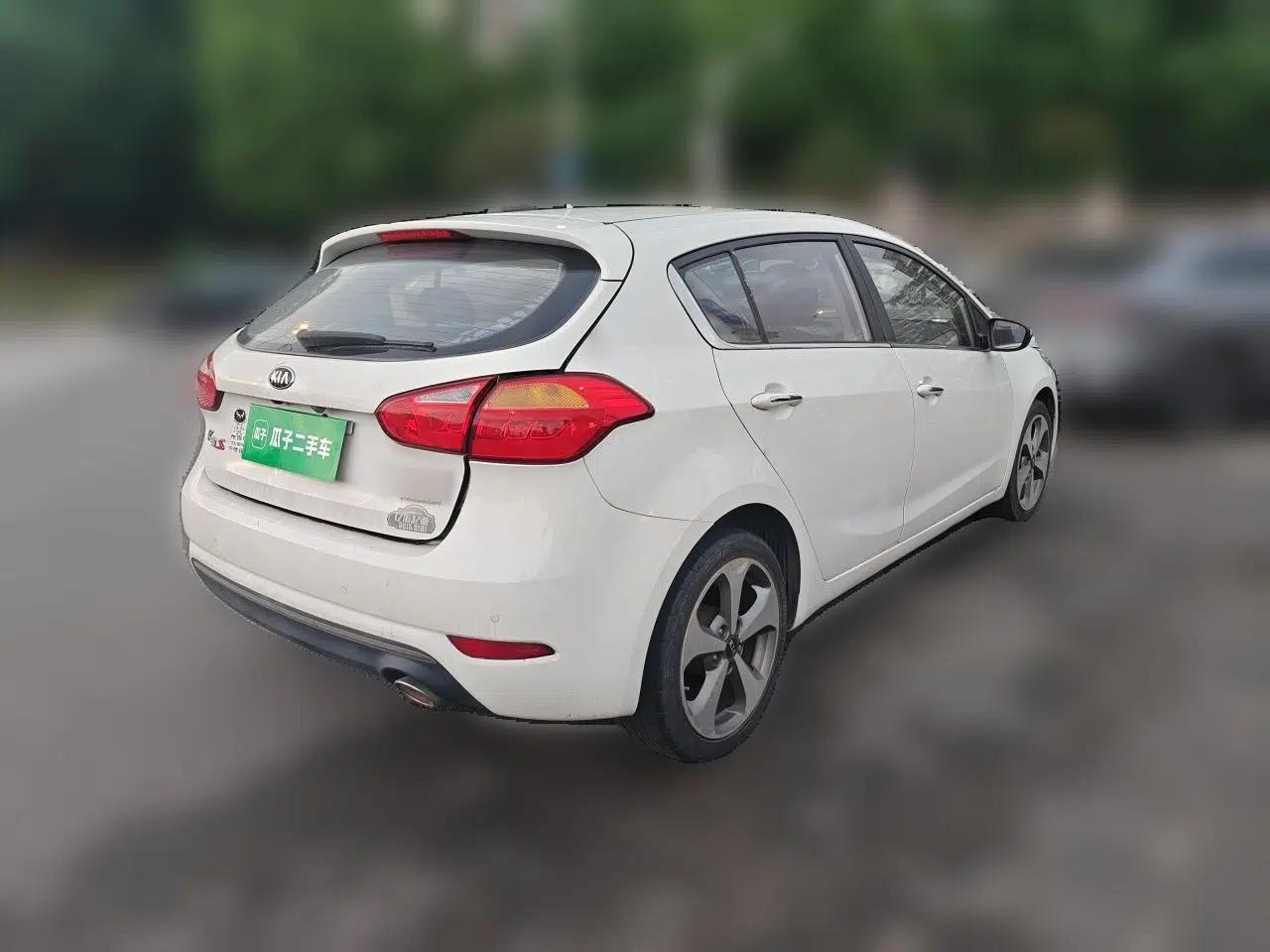 Kia K3S 2014 1.6L Automatic Premium — миниатюра 6