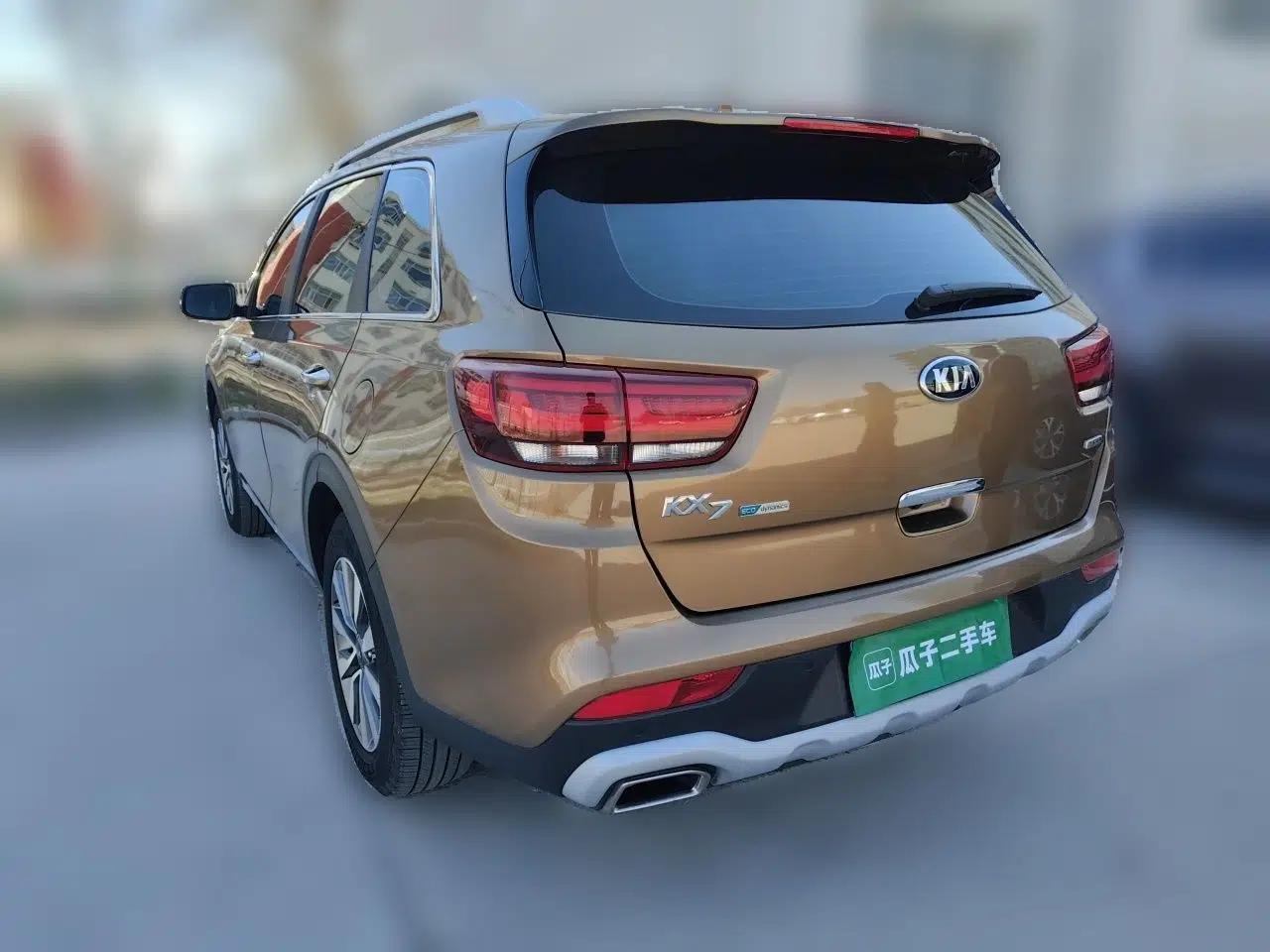 Kia KX7 2017 2.0T Automatic Two-Wheel Drive GLS 7-Seater — миниатюра 4