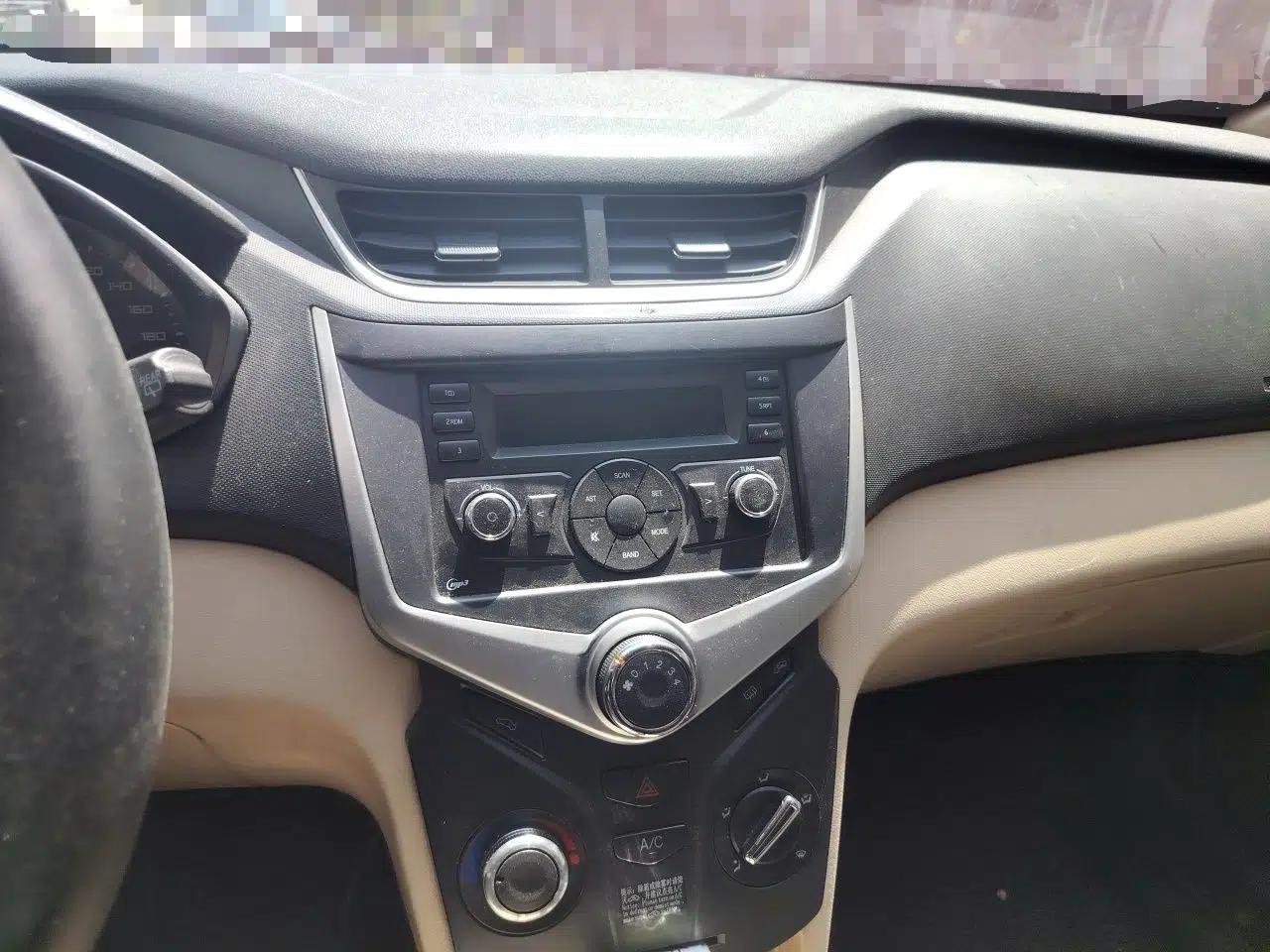Chery Fengyun 2 2015 1.5L Manual New Edition — миниатюра 14