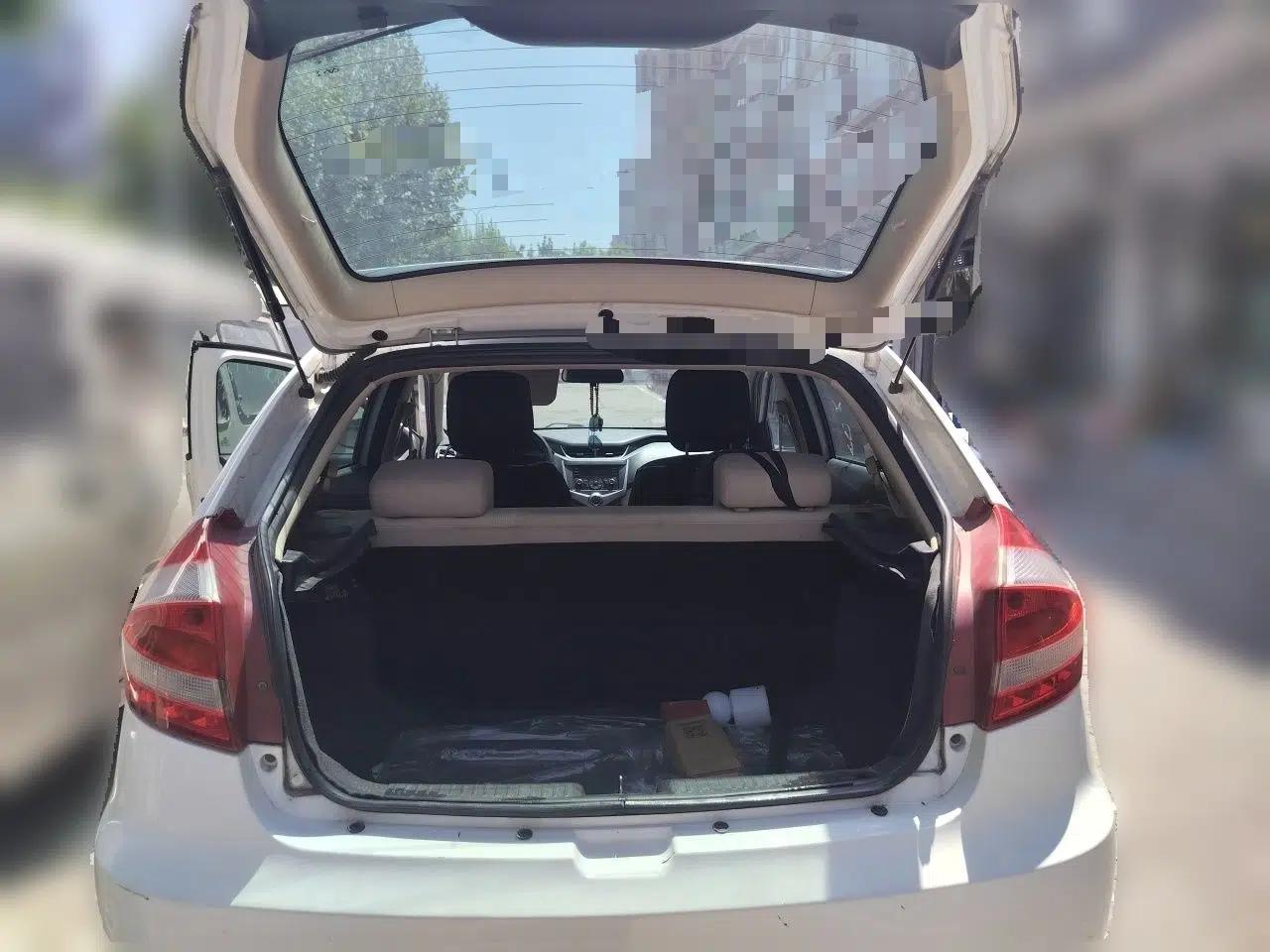 Chery Fengyun 2 2015 1.5L Manual New Edition — миниатюра 20